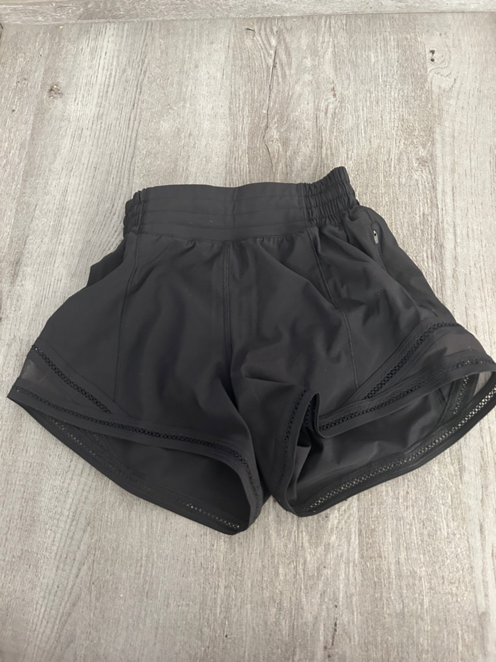 Lululemon Women’s Black Hotty Hot 4” Shorts (0)